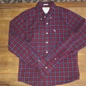 A&f long sleeve button up shirt. XXL. Red/blue.